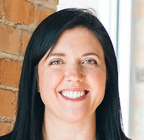 Retrato de Sophie Hartwell, responsável pela equipe de atendimento ao cliente